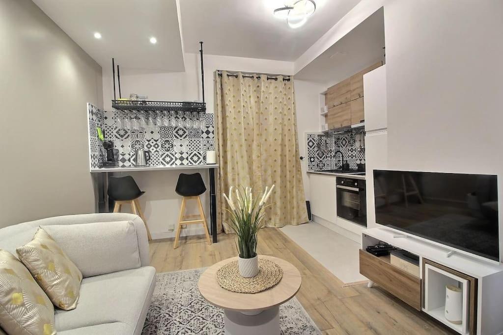 La Demeure Des 3 Colombes Apartment บัวส์ โกลงบ์ ภายนอก รูปภาพ